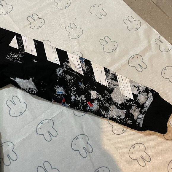 Off-White Starry Sky Graffiti Long Sleeve - Picture 3 of 6